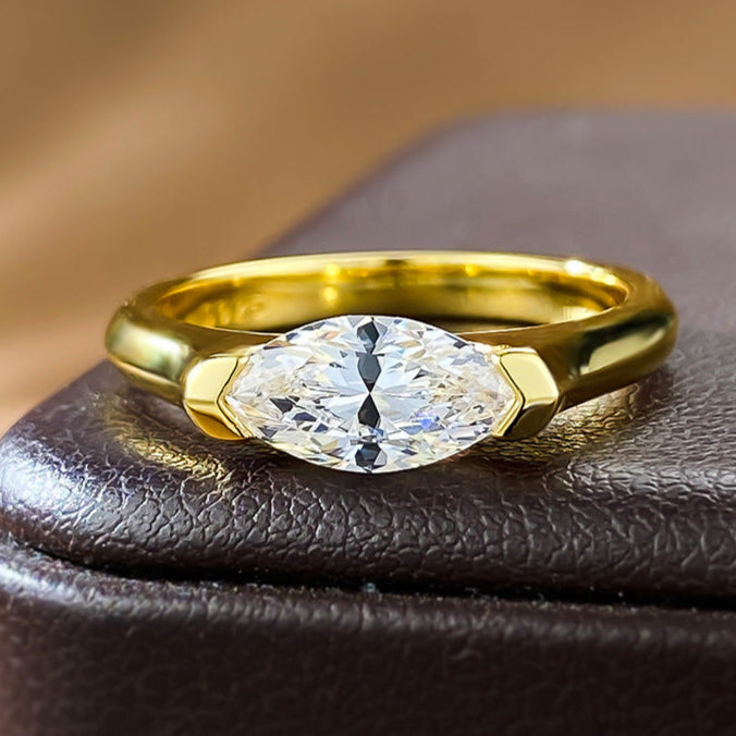 Anel de noivado com diamante moisanita de ouro 14K